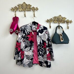 SPRING Shabby chic 100% cotton blazer l ptp 22” l 27”